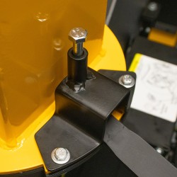 Rębak do gałęzi z silnikiem 4suwowy silnikiem JCB  457cm3 o mocy 15km - 120mm/4.7" (JCB-CH150120PEP24)
