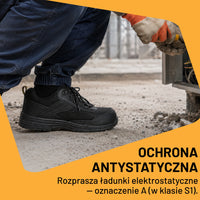 Mężczyzna w czarnych półbutach roboczych JCB Cagelow 2 S1PS podczas pracy na betonie, tekst Ochrona antystatyczna