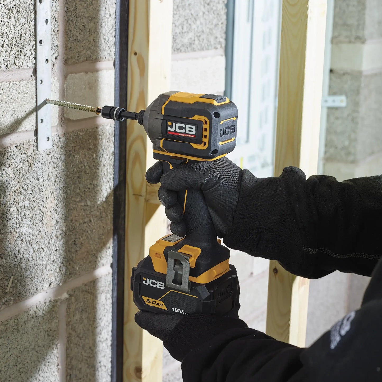 JCB Professional 18V Zakrętarka Udarowa 230 Nm