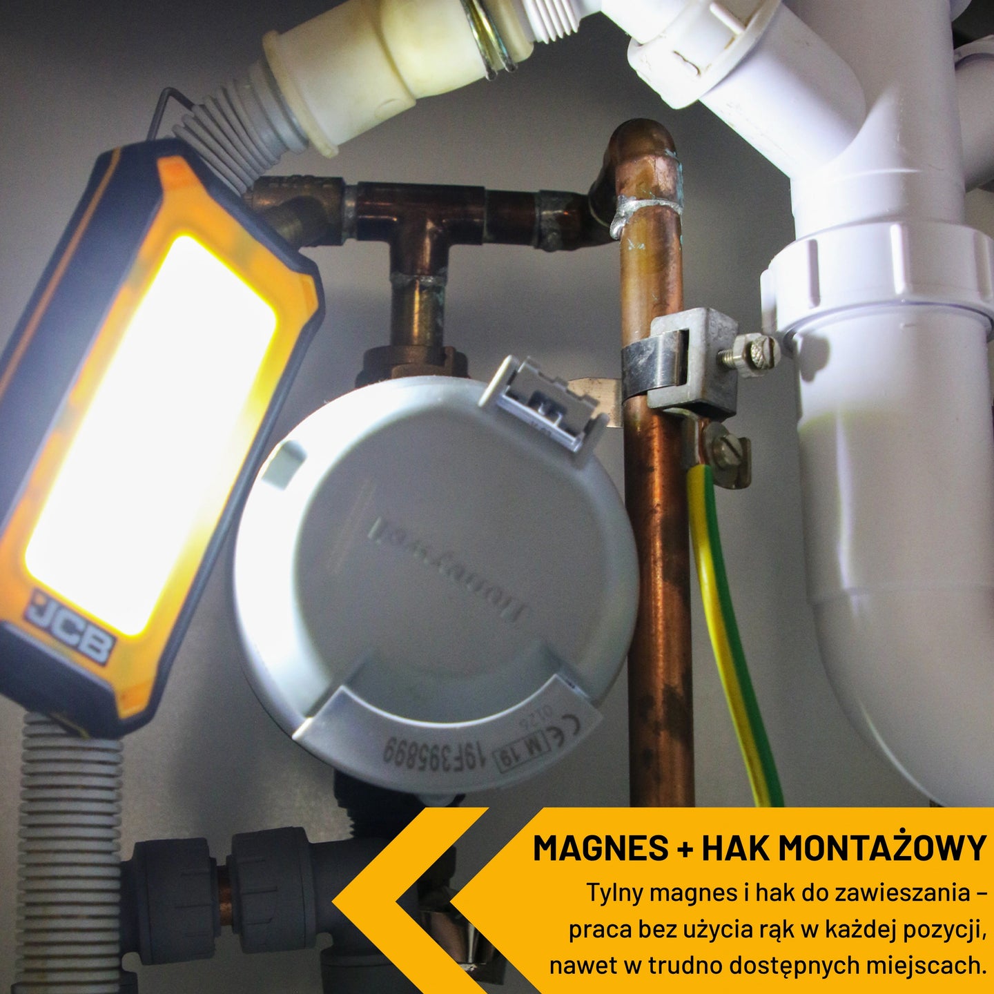 Lampa warsztatowa akumulatorowa JCB 1000 lm – oświetlenie budowlane