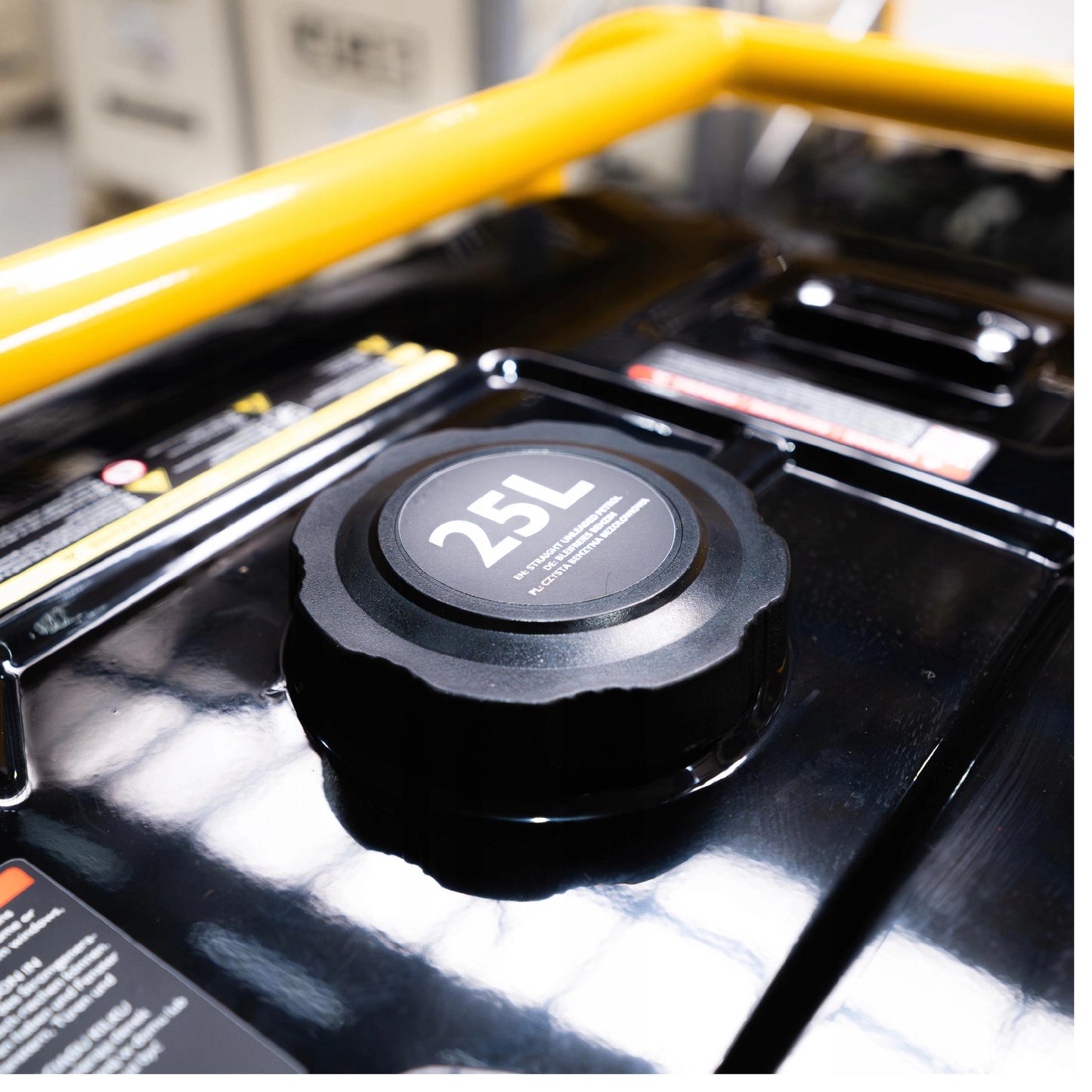 Agregat Prądotwórczy Spalinowy JCB 7.9KW - 3 Fazowy Generator Prądu (AVR, rozruch elektryczny)