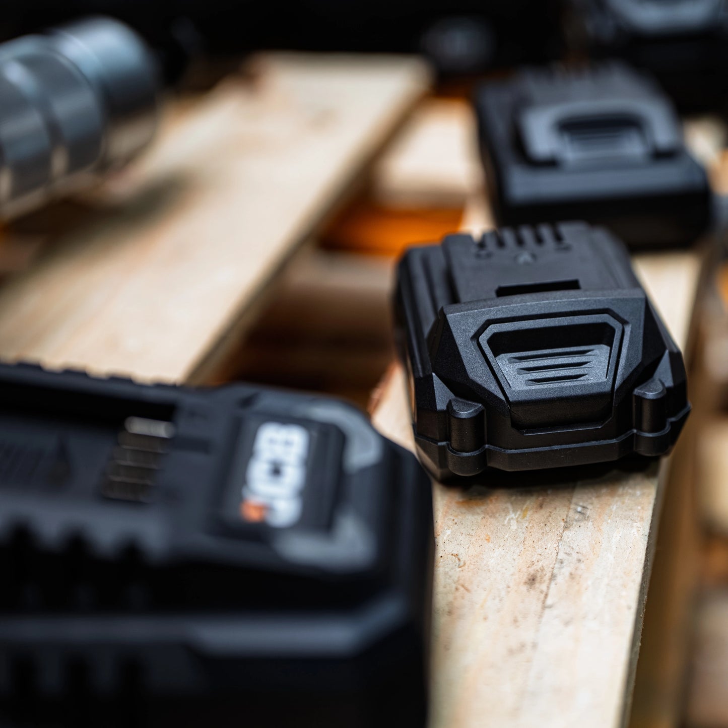 JCB Professional 18V Szybka Ładowarka 4.5A