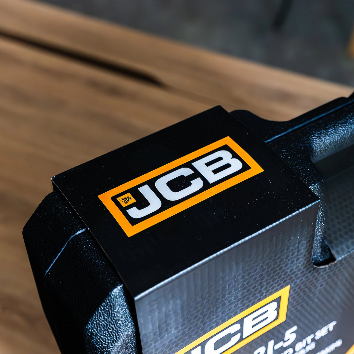 Zestaw Kluczy Nasadowych JCB 108el 1/2" 1/4" CRV Grzechotki Walizka 41082-5