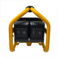 Lampa budowlana LED JCB Xtreme-R 2000 lm 20 W z wymiennymi akumulatorami 22,2 V - naświetlacz LED o wydłużonym czasie pracy