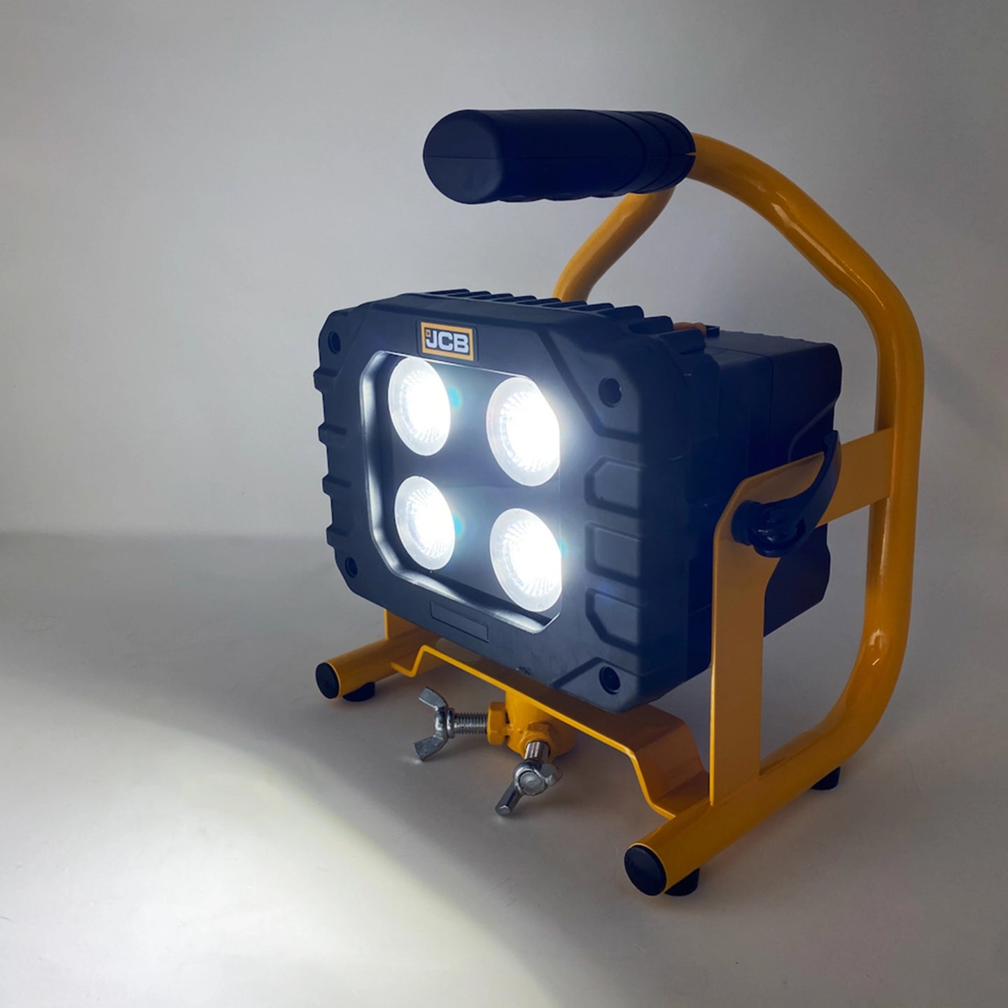 Lampa robocza LED JCB Xtreme-R 4000 lm akumulatorowa - lampa budowlana z dwoma poziomami jasności 4000 i 2000 lm