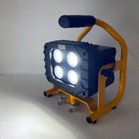Lampa robocza LED JCB Xtreme-R 4000 lm akumulatorowa - lampa budowlana z dwoma poziomami jasności 4000 i 2000 lm