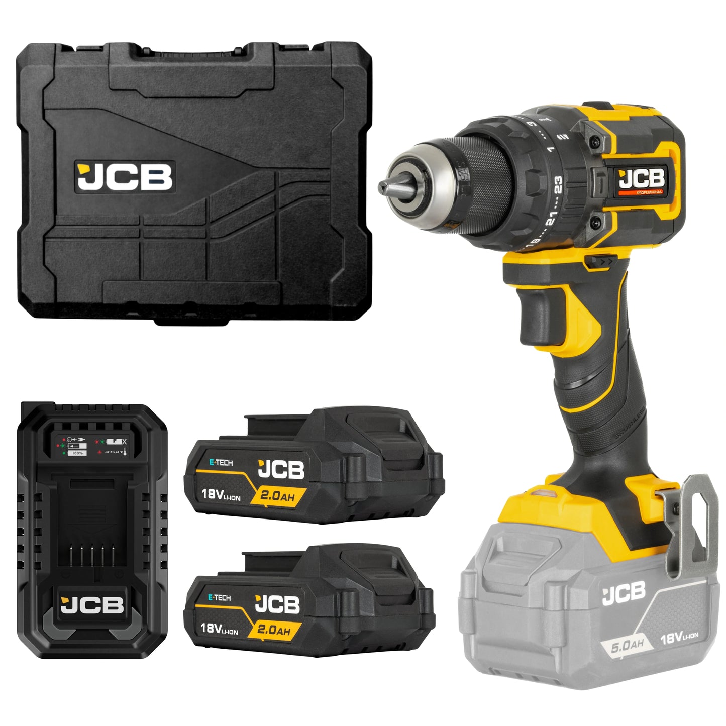 Zestaw JCB Professional Wiertarko-wkrętarka udarowa JCB-18PCD-75 18V 75Nm po lewej czarna walizka z logiem JCB obok bateria Li-ion 5.0Ah i ładowarka fast 4,5A