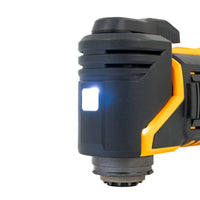 Multinarzędzie JCB 18V detal przedniej głowicy z włączonym oświetleniem LED
