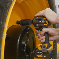 infografika klucza udarowego JCB Professional 400Nm JCB-18PIW-620 z ikonami momentu zrywającego 620Nm mocy roboczej 400Nm 4 trybów mocy i silnika bezszczotkowego