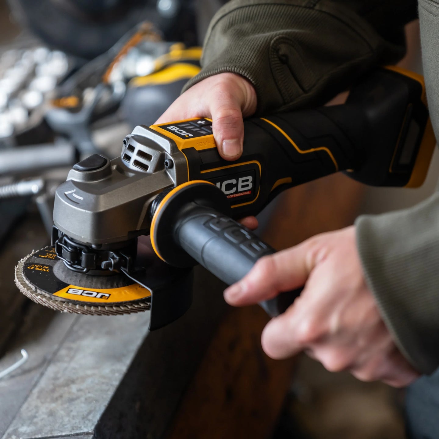 Zestaw elektronarzędzia JCB 160Nm – zestaw elektronarzędzi akumulatorowych