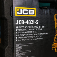 Opakowanie zestawu kluczy nasadowych JCB 41082-5 z etykietą produktu - komplet kluczy nasadowych CrV w walizce