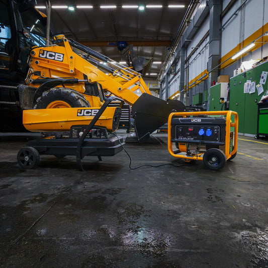 Agregat Prądotwórczy JCB Tools Jednofazowy 3,6 kW (AVR)