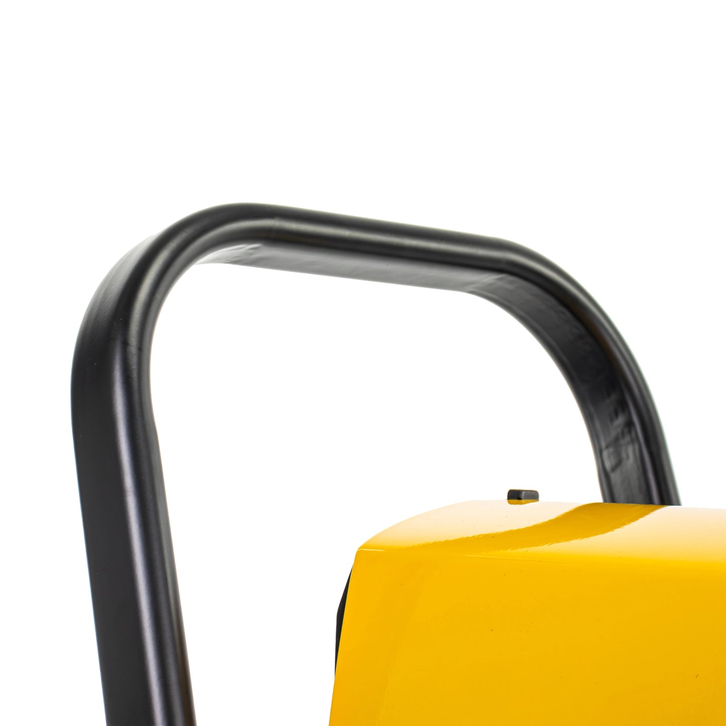 Zbliżenie na czarny uchwyt transportowy nagrzewnicy JCB SH215DP24
